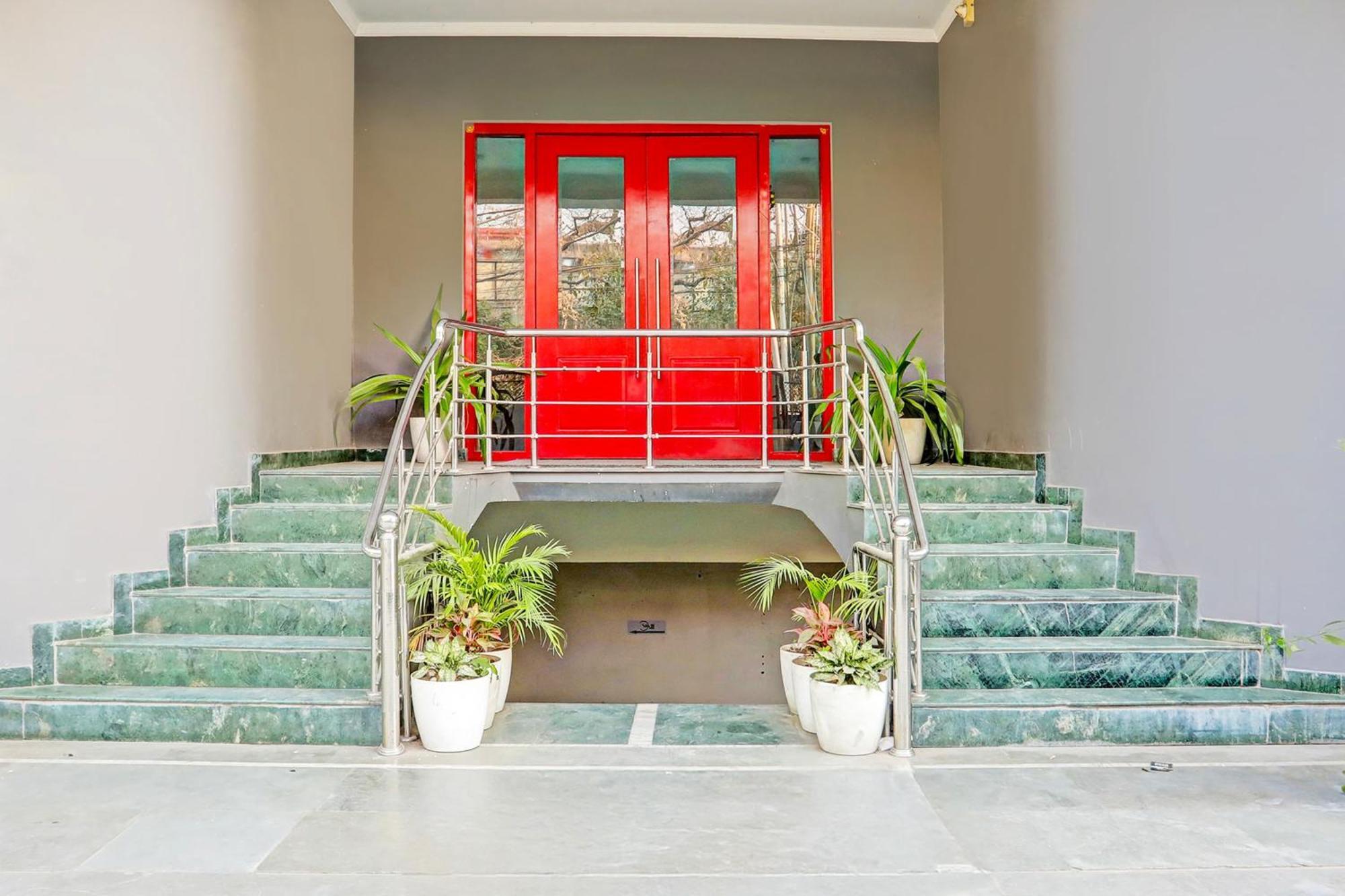 Super Townhouse Vijay Khand Gomti Nagar Lucknow Eksteriør bilde