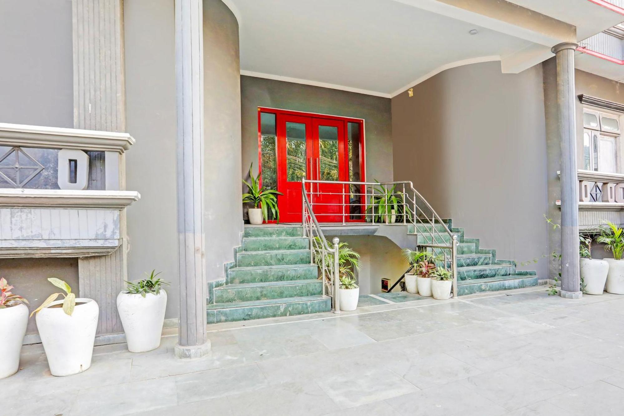 Super Townhouse Vijay Khand Gomti Nagar Lucknow Eksteriør bilde